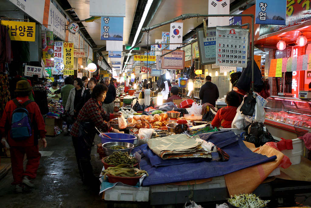 A Korean traditional market alley